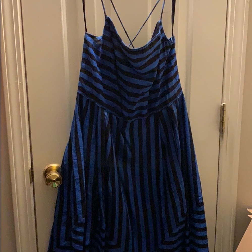 Cross cross back dress